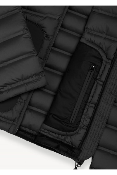 Seamless quilted down jacket with smooth inserts
