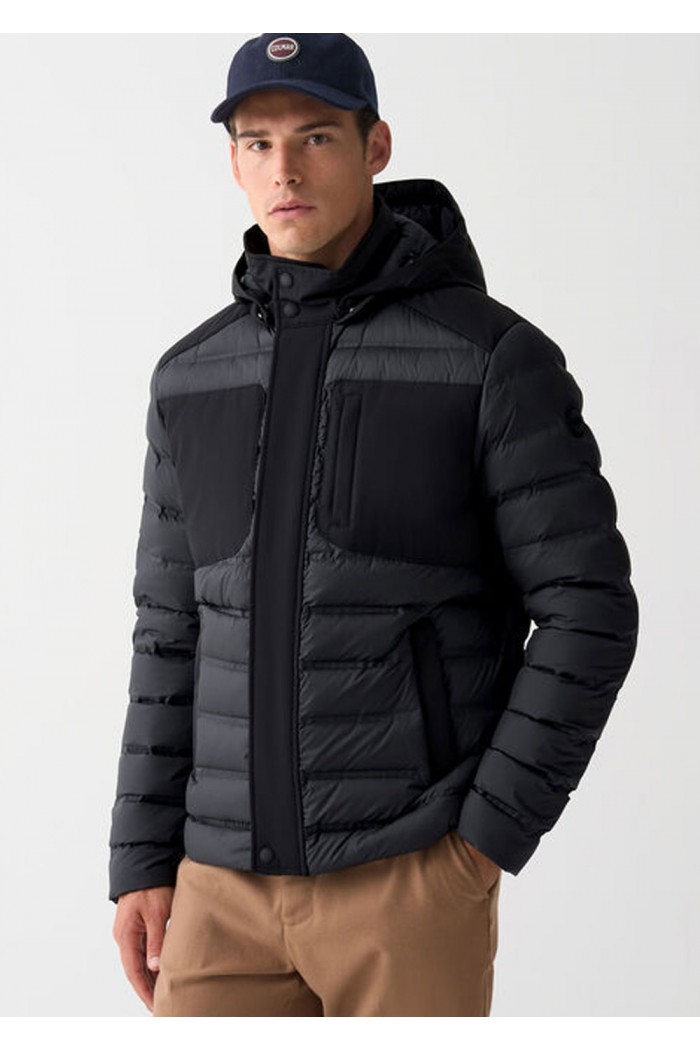 Seamless down jacket with removable hood