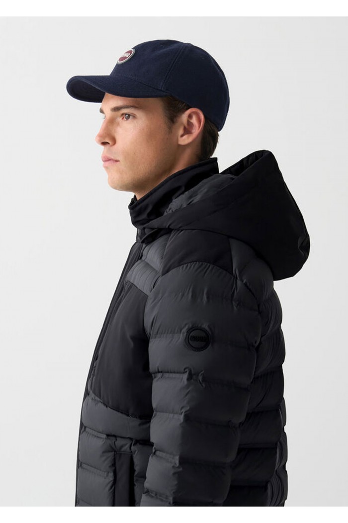 Seamless down jacket with removable hood