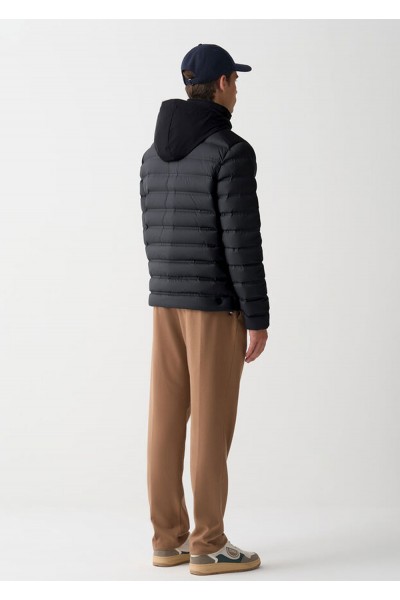 Seamless down jacket with removable hood