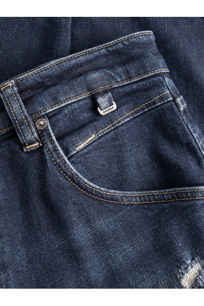 alex Cros Cropped