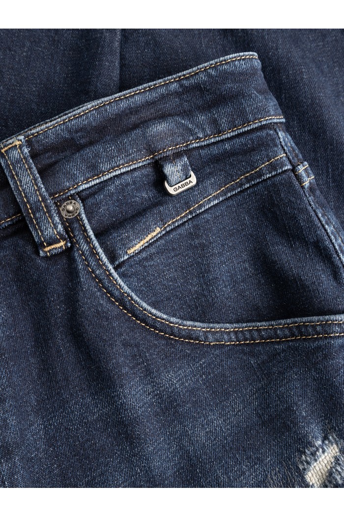 alex Cros Cropped