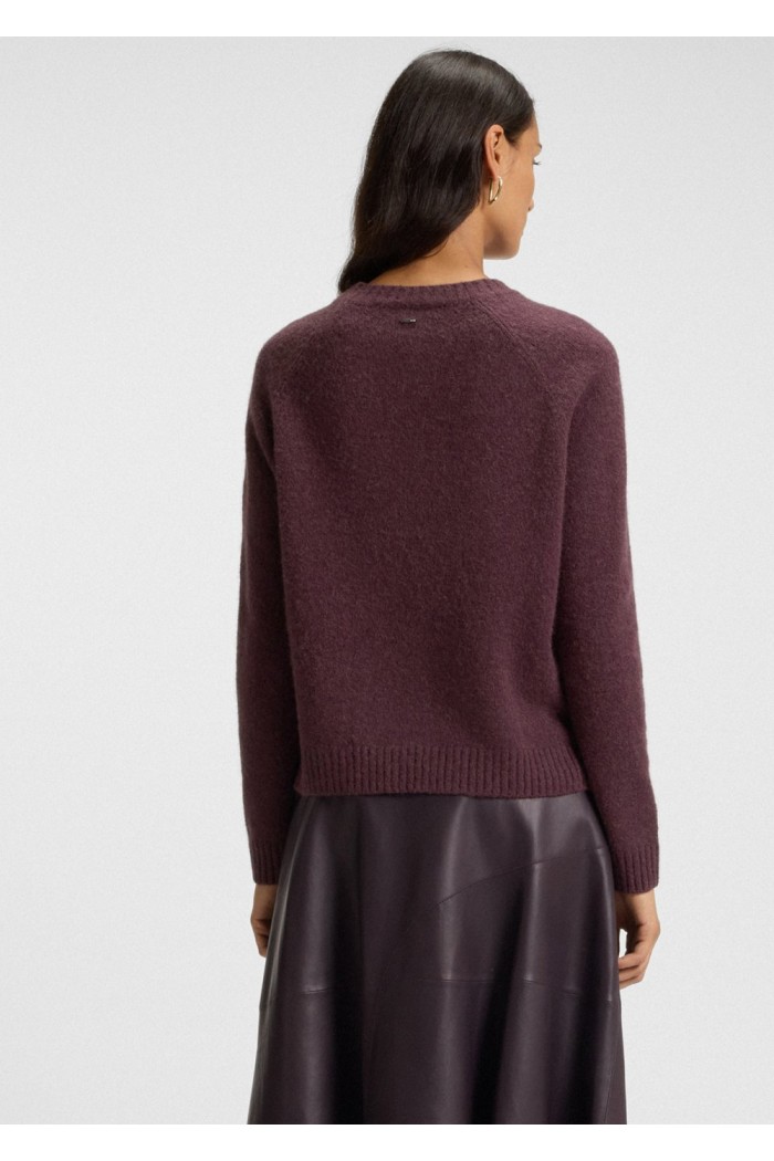 Crew-neck sweater in stretch fabric
