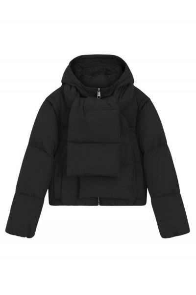 Water-repellent padded jacket with detachable sleeves and scarf Water-repellent padded jacket with detachable sleeves and scarf