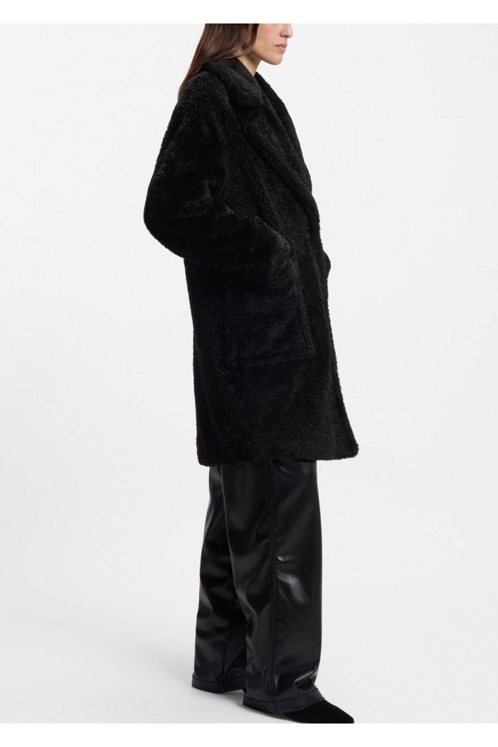 Teddy coat with adjustable collar