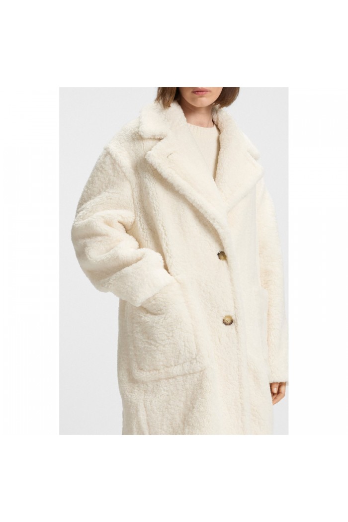 Teddy coat with adjustable collar