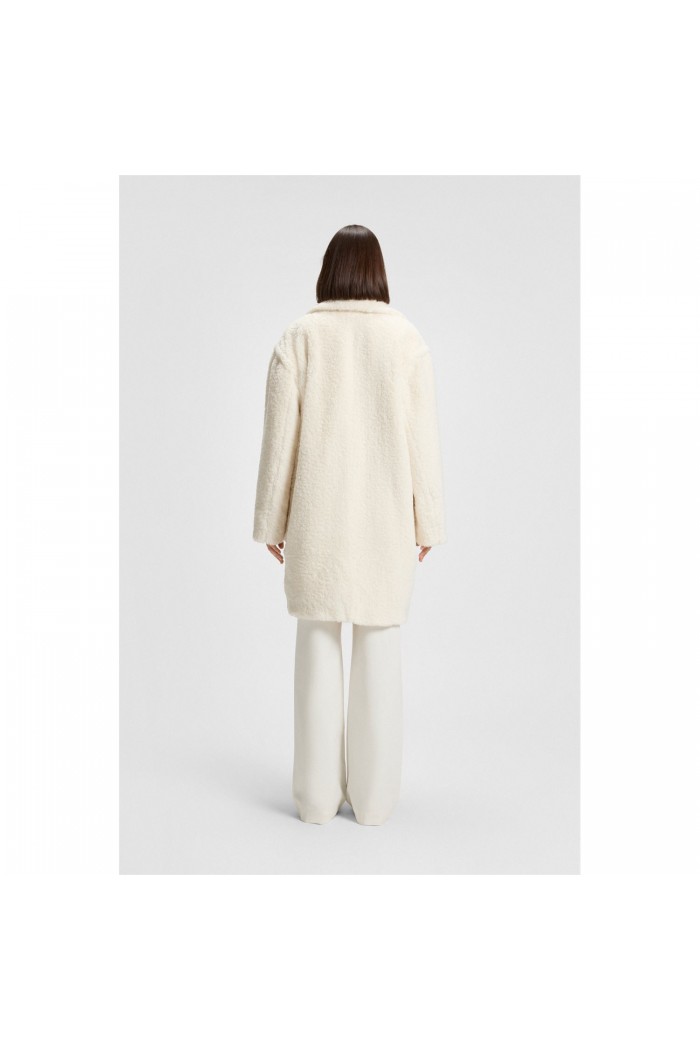 Teddy coat with adjustable collar