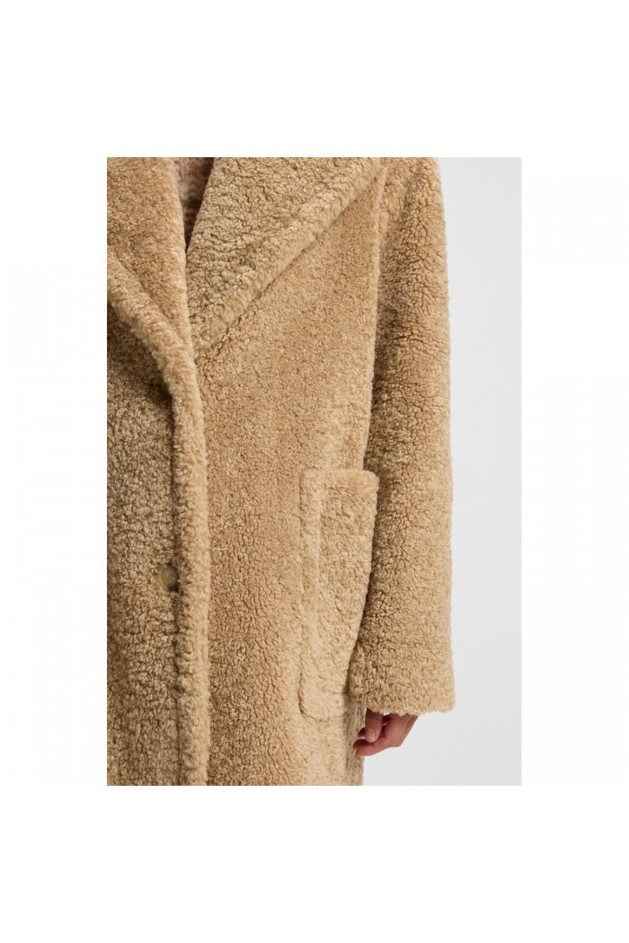 Teddy coat with adjustable collar
