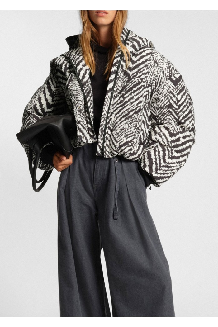 Water-repellent hooded jacket with herringbone print