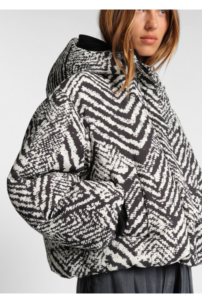 Water-repellent hooded jacket with herringbone print