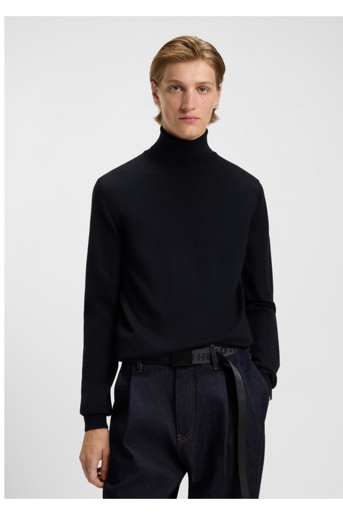 Regular-fit rollneck sweater in virgin wool