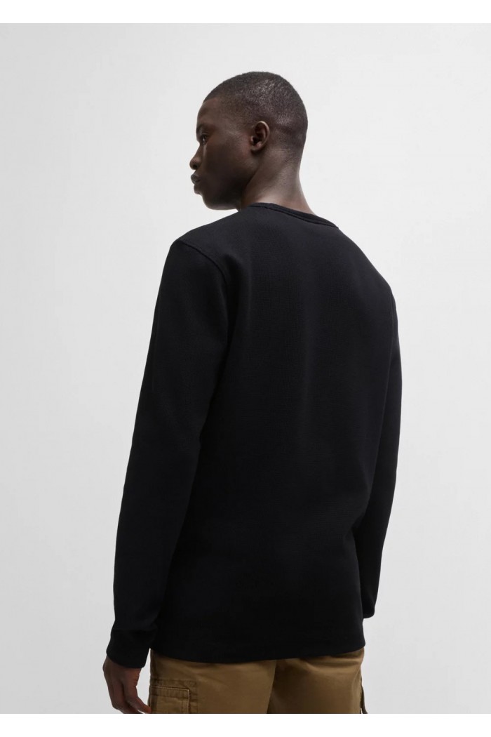 Cotton-blend T-shirt with waffle structure