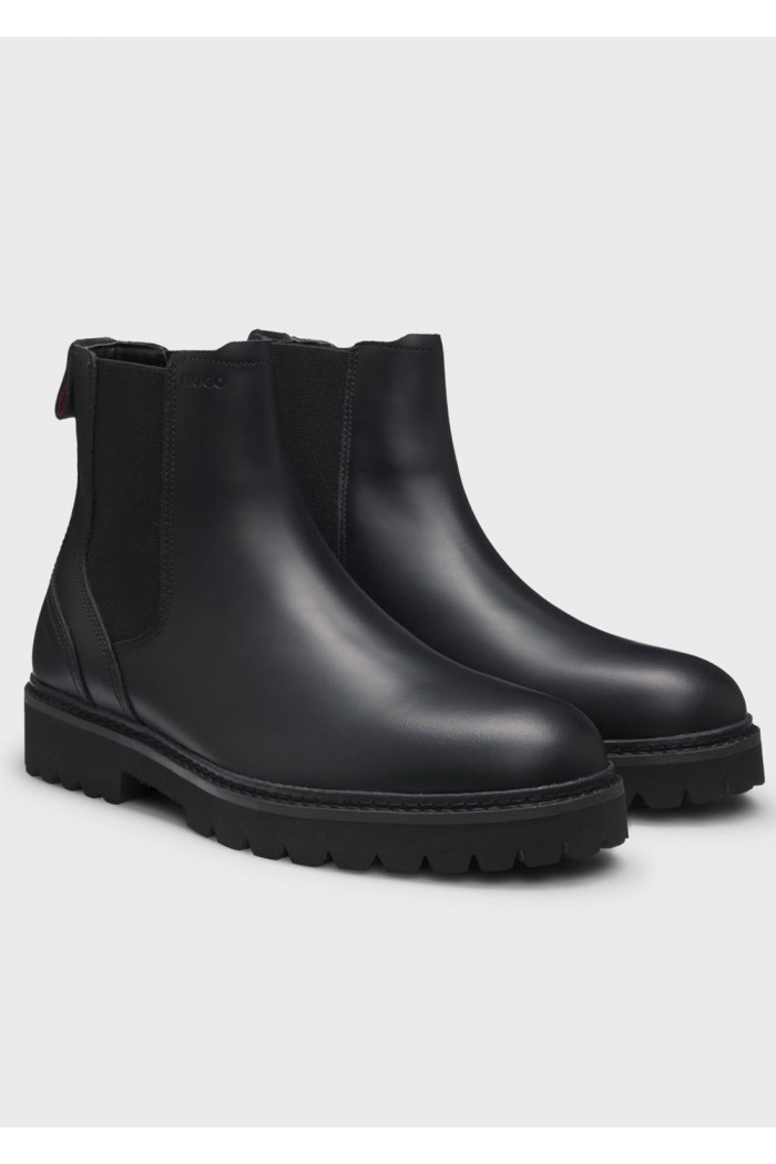 Leather Chelsea boots with embossed logo