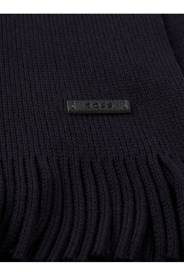 Knitted scarf in virgin wool with logo detail
