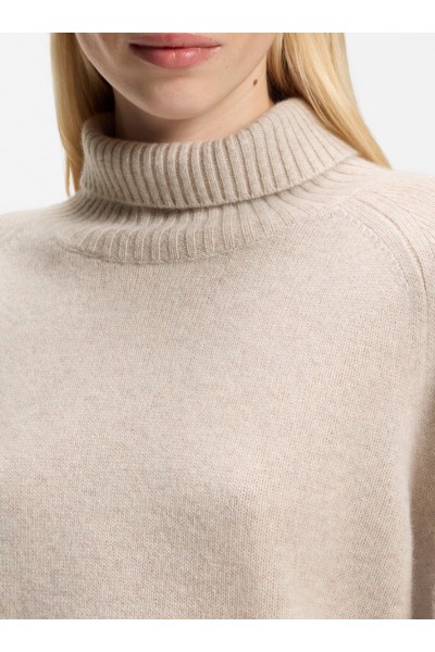 Relaxed-fit rollneck sweater in cashmere with raglan sleeves