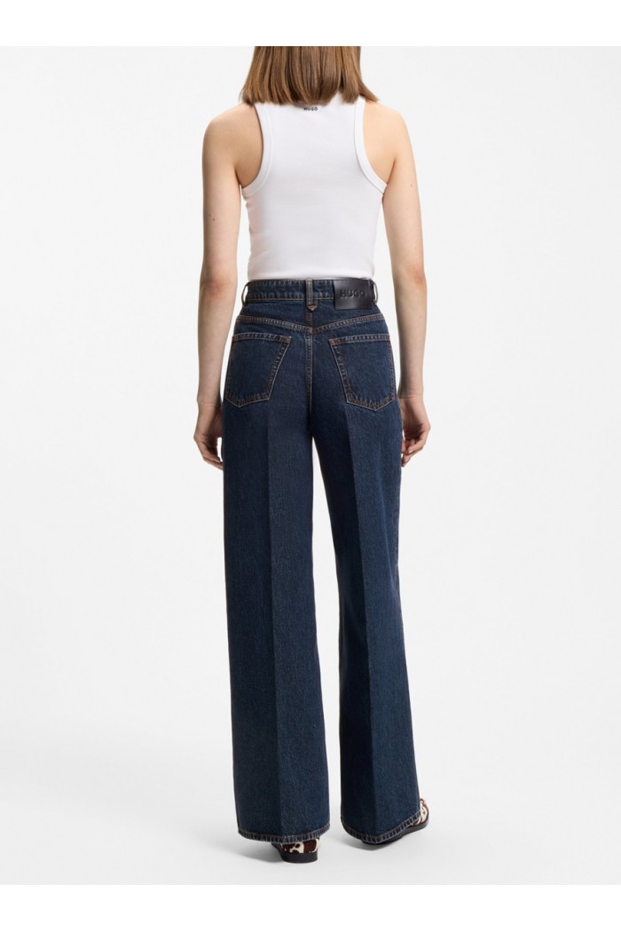 Wide-leg jeans in blue denim with front pleats Wide-leg jeans in blue denim with front pleats