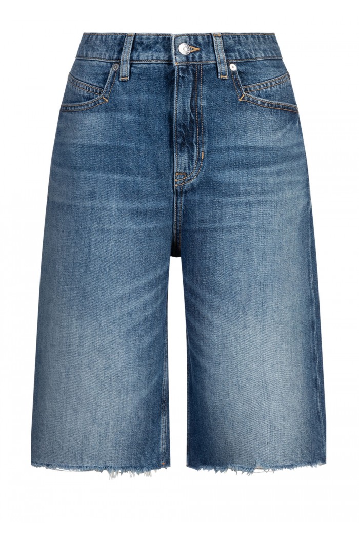 Knee-length denim shorts with raw hem