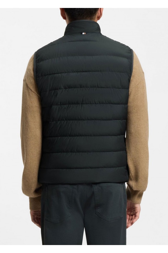 Water-repellent gilet with tonal logo