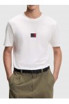  T-shirt with gradient logo label