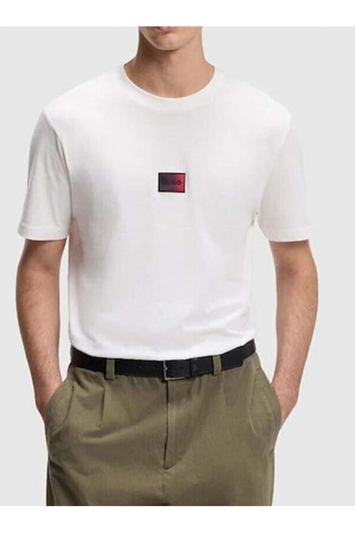  T-shirt with gradient logo label