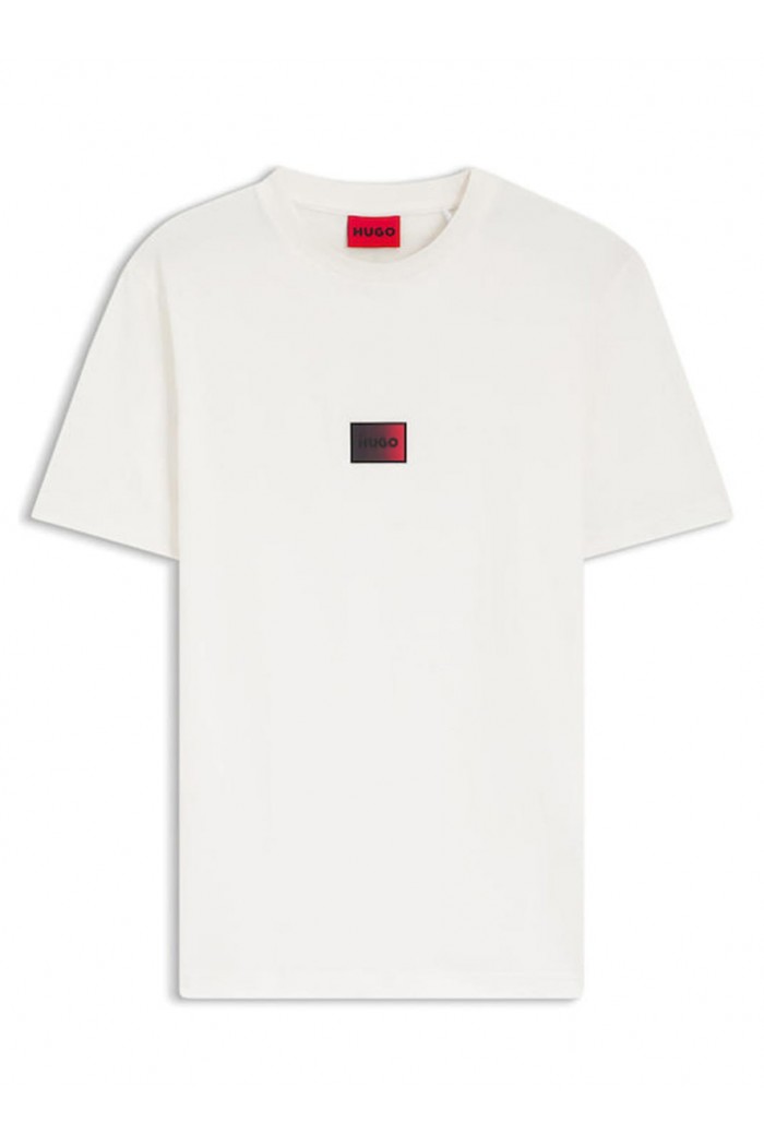  T-shirt with gradient logo label