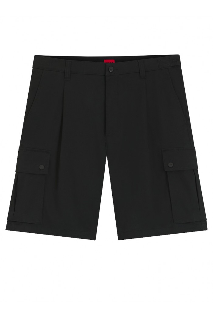 Stretch-cotton cargo shorts with pleat front