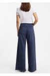 Relaxed-fit jeans with wide leg