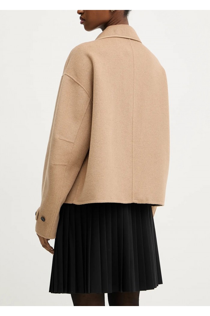 SHORT SOFT WOOL COAT