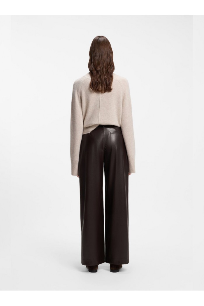 Wide-leg pants in faux leather