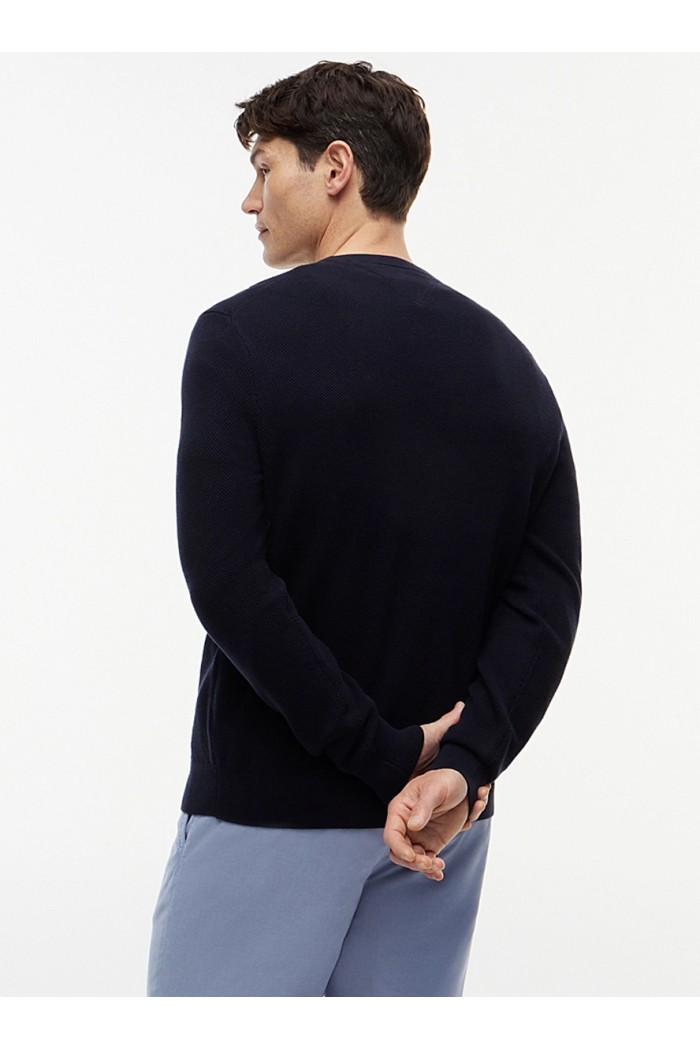 Embroidery Textured Crew Neck 
