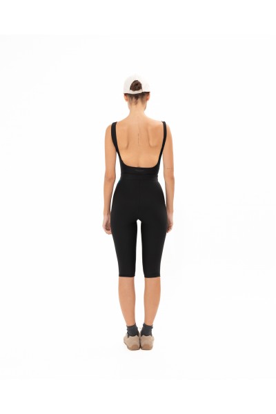 BLACK ACTIVE CAPRI PANTS