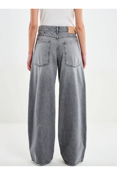 Icon Mia Baggy Jeans