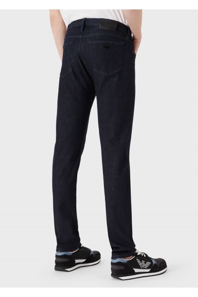 J45 REGULAR FIT IN DARK BLUE RINSE DENIM J45 REGULAR FIT IN DARK BLUE RINSE DENIM