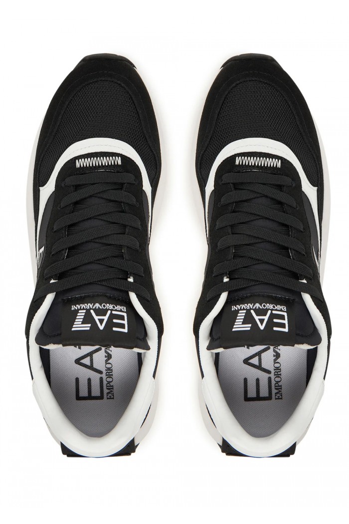 Sneakers with Logo