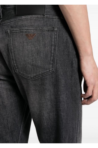 J75 slim-fit jeans J75 slim-fit jeans