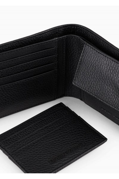 Gift box with wallet and card holder in tumbled leather