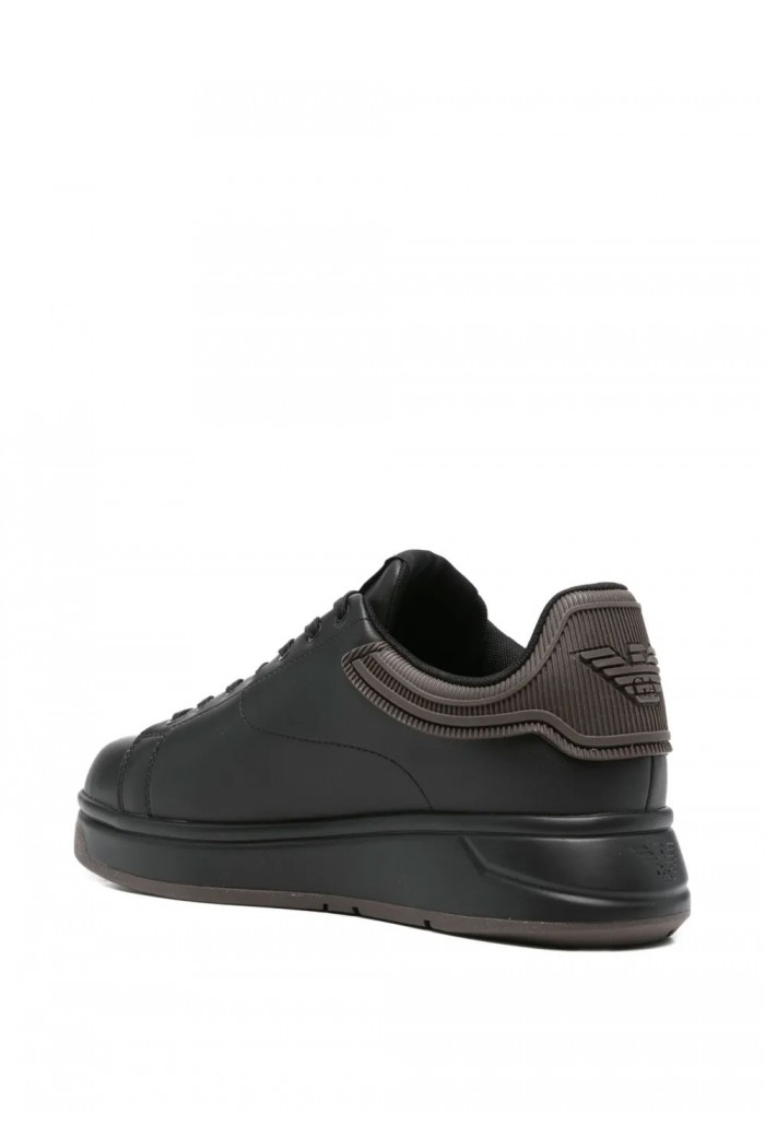 Leather sneakers with rubber back knurled sole