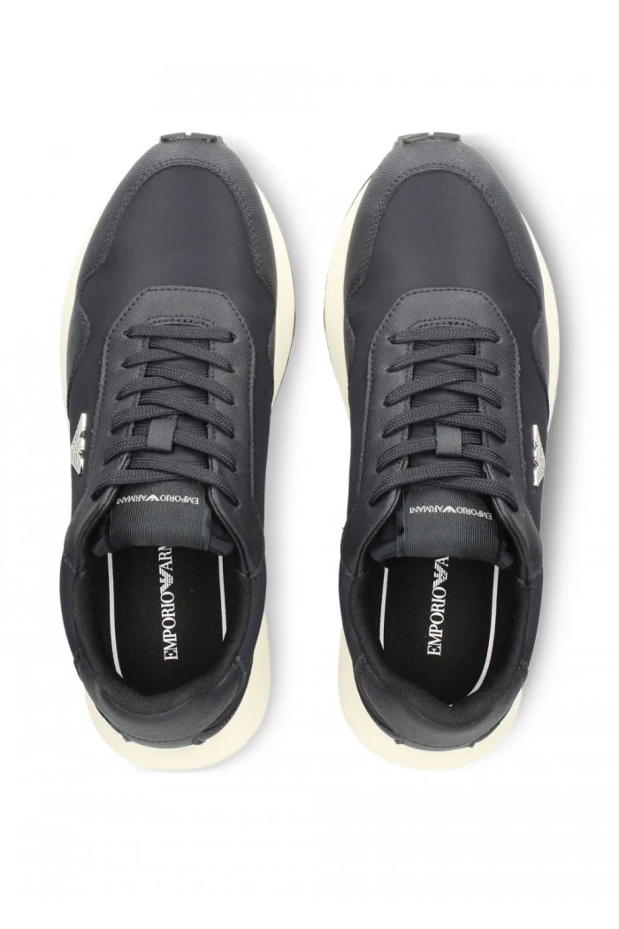 logo-appliqué panelled sneakers