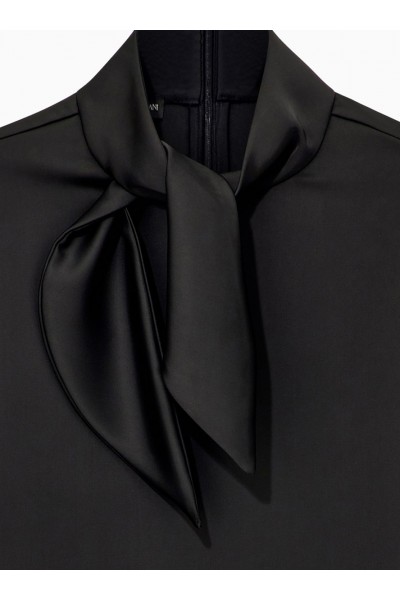 Unlined shirt in techno twill with back zipper and hook