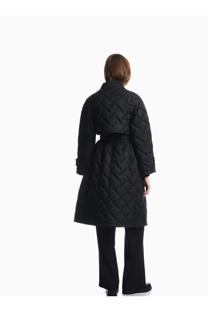 Long quilted light nylon coat with a hood and belt