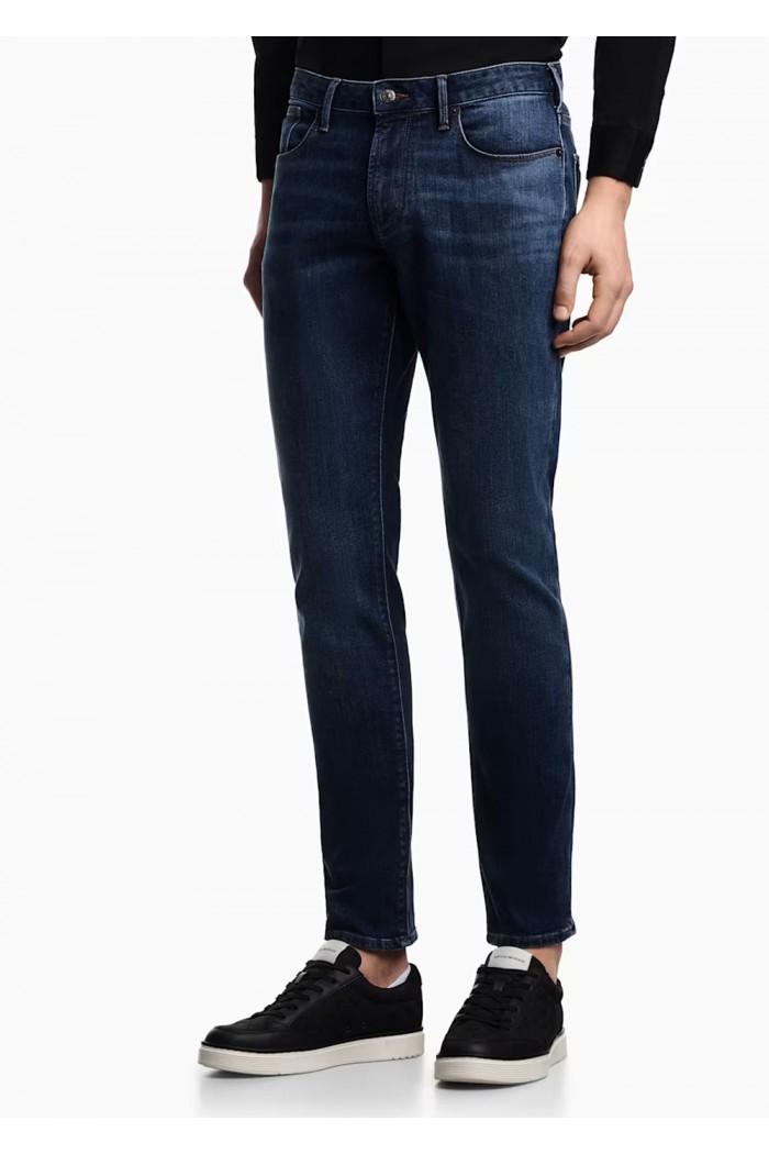 J06 slim-fit  washed denim jeans