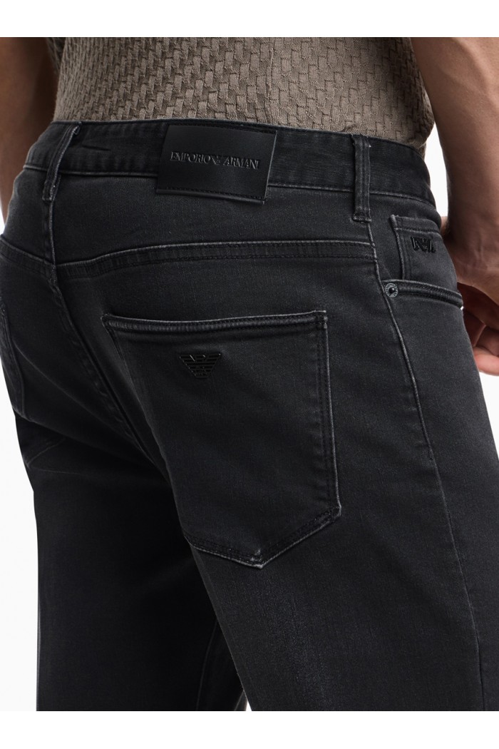 J06 slim-fit extra comfort denim jeans J06 slim-fit extra comfort denim jeans