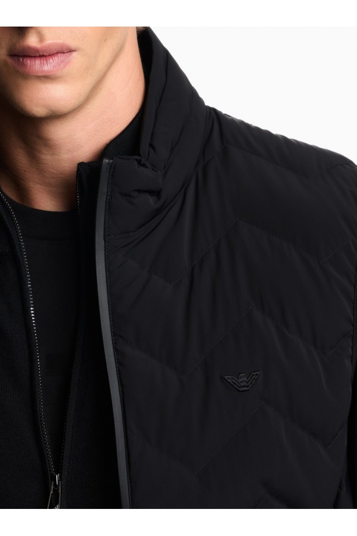 Water-repellent chevron quilted nylon spandex sleeveless down jacket Water-repellent chevron quilted nylon spandex sleeveless down jacket