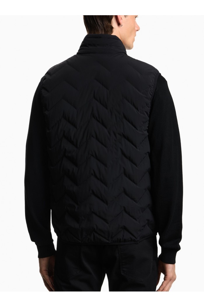 Water-repellent chevron quilted nylon spandex sleeveless down jacket Water-repellent chevron quilted nylon spandex sleeveless down jacket