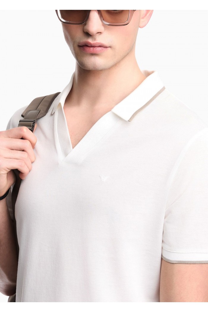 V-neck piqué polo shirt V-neck piqué polo shirt
