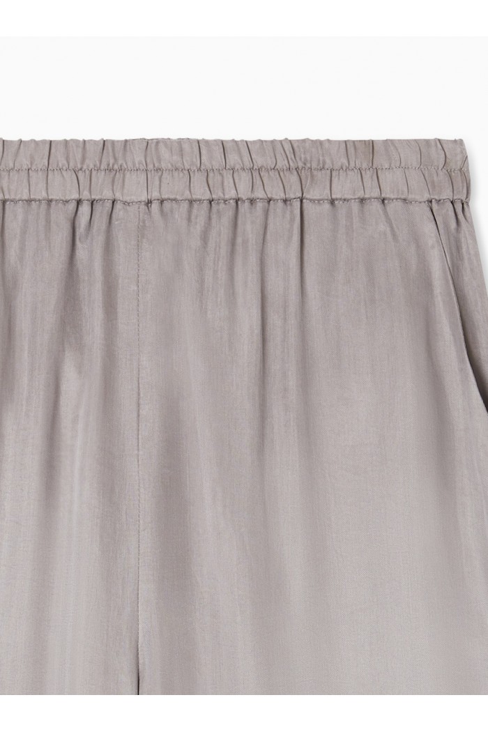 Elasticated-waist trousers in flowing washed Lyocell