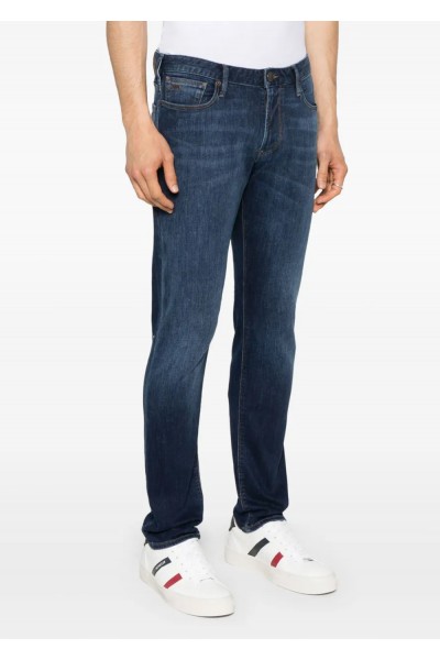 J06 slim-fit comfort-denim jeans
